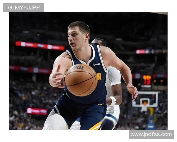 约基奇谈卡梅隆约翰逊:他无需勉强自己融入球队氛围 约基奇谈卡梅隆约翰逊:他无需勉强自己融入球队氛围