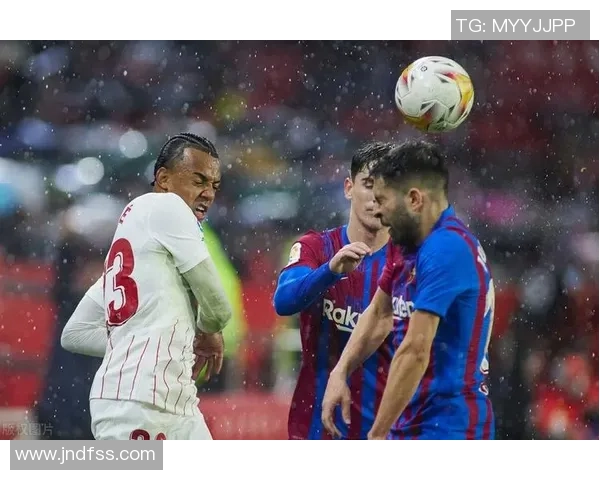 西甲半程积分榜解析巴萨稳居榜首领先皇马四分马竞与黄潜同分争夺激烈