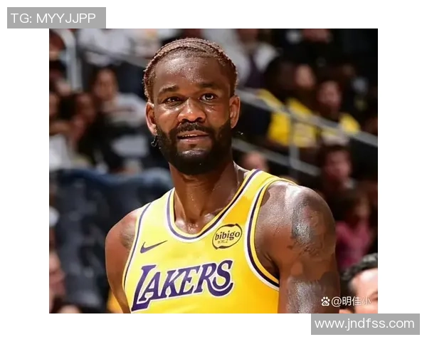 凯尔登约翰逊表现惊艳12投9中三分球命中率高效砍下25分7篮板