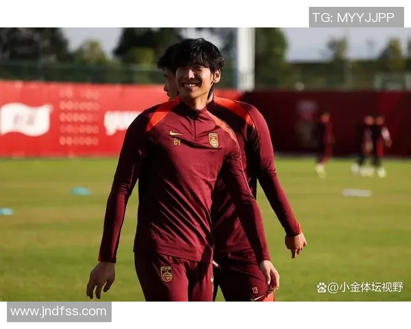 李新翔因伤未能入选U22国足西征阵容26名球员随队出发