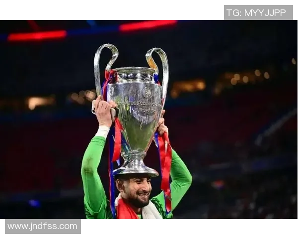 多纳鲁马表达对瓜迪奥拉执教的钦佩与向往,称其为每位球员的梦想之地 多纳鲁马表达对瓜迪奥拉执教的钦佩与向往,称其为每位球员的梦想之地