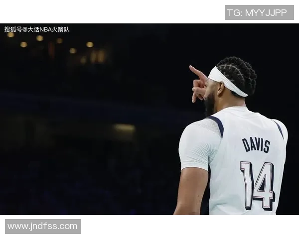 弗拉格感恩老将欧文等在精神层面的支持与榜样力量 弗拉格感恩老将欧文等在精神层面的支持与榜样力量