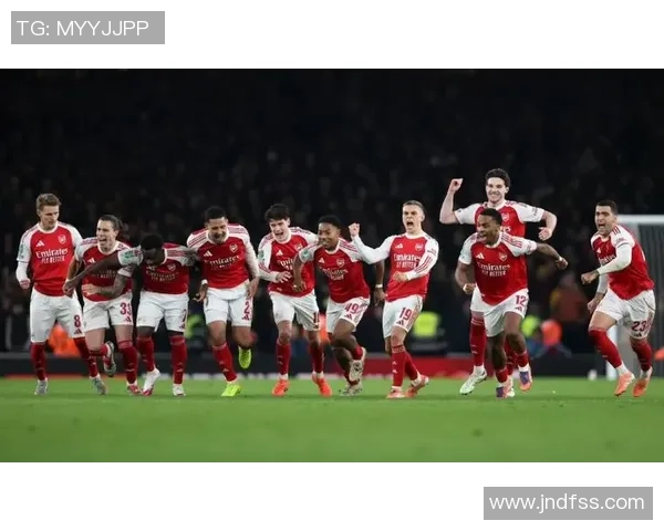 罗马诺爆料新月即将以200万欧签下前阿森纳后卫马里 罗马诺爆料新月即将以200万欧签下前阿森纳后卫马里