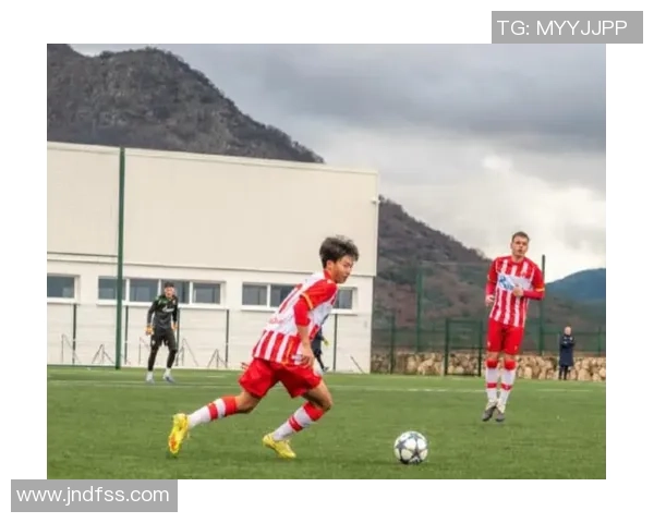 万项代表杜利亚伊足球学院首发表现出色却遗憾输球球队最终以2-3落败 万项代表杜利亚伊足球学院首发表现出色却遗憾输球球队最终以2-3落败