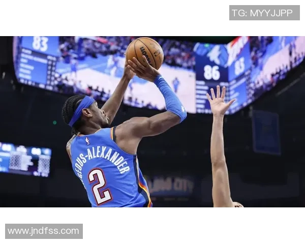 小里分析快船进攻体系雷迪克无球跑位提升球队活力 小里分析快船进攻体系雷迪克无球跑位提升球队活力