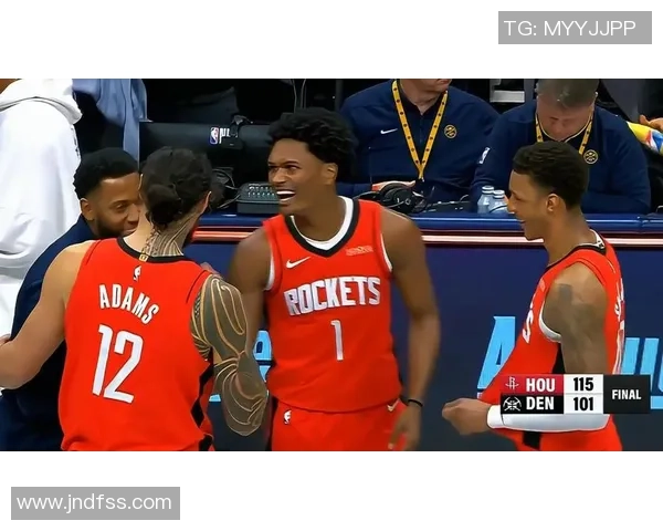 杜兰特称赞小贾巴里每次盖帽都是球队的关键时刻展现出色防守能力 杜兰特称赞小贾巴里每次盖帽都是球队的关键时刻展现出色防守能力